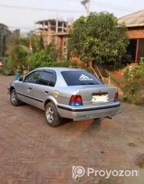 Toyota Corsa . 1999