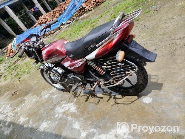 Bajaj CT 100 2016