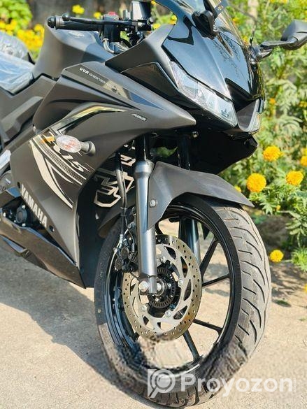 Yamaha R15 Dark night 2024