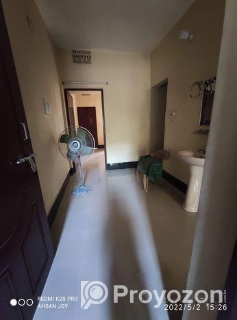 ফ্যামিলি বাসা ভাড়া হবে।