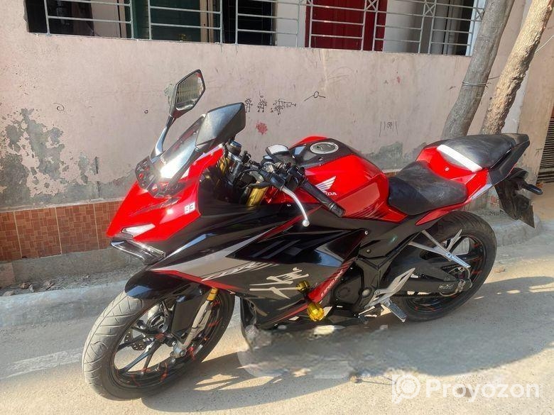 Honda CBR . 2021
