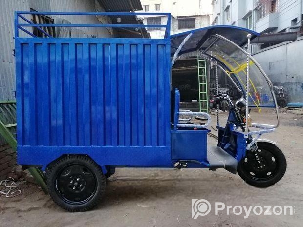 AL-MODINA COVER VAN