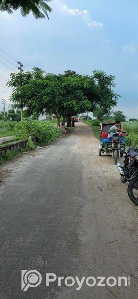 রাজউক উত্তরা তৃতীয় প্রকল্প লেক ফেসিং৫ কাঠা প্লট বিক্রয়