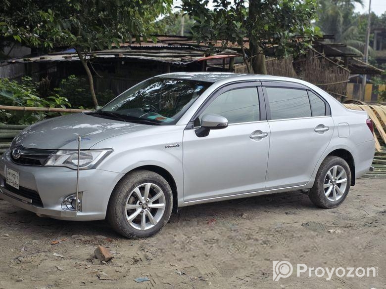 Toyota Axio . 2014