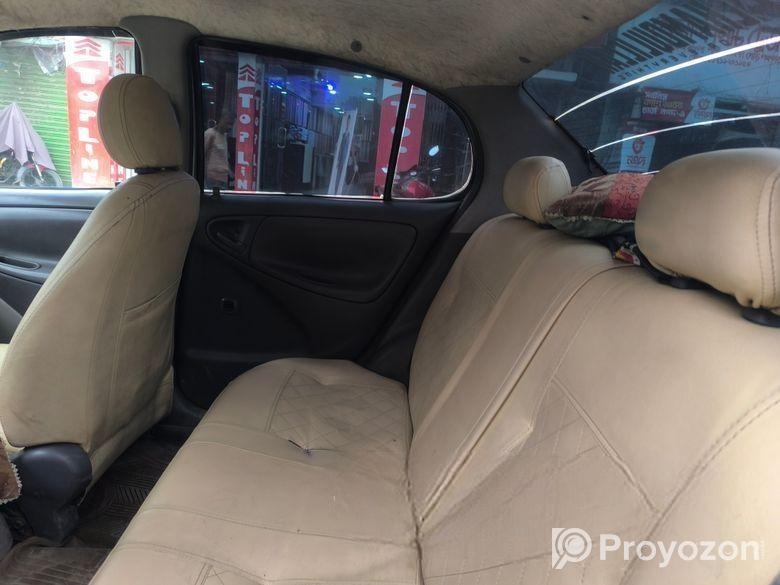 Toyota Platz 1999