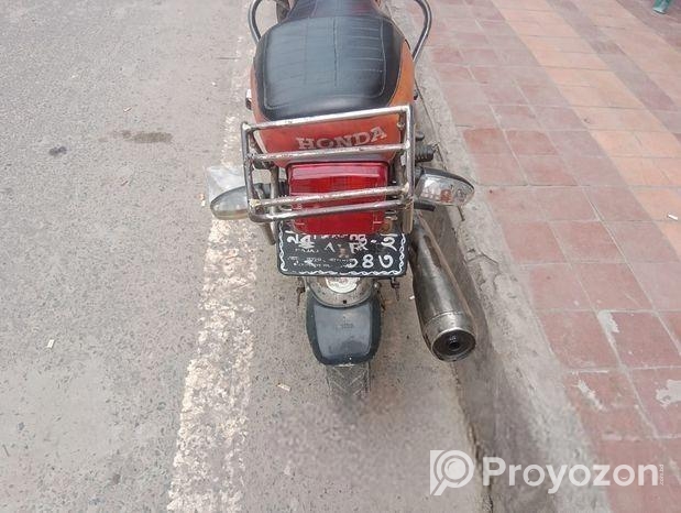 Xingfu CG125 . 1995