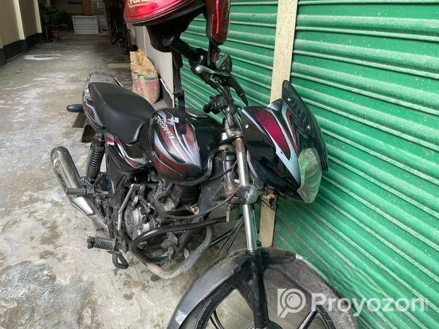 Bajaj Discover 100 . 2012