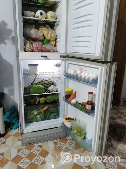 ভিশন 262 লিটার ফ্রিজ বিক্রি হবে।