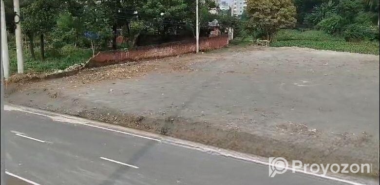 সাভারে হাইওয়ে রোড সংলগ্ন বাণিজ্যিক প্লট