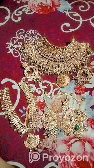 Necklace for sell
