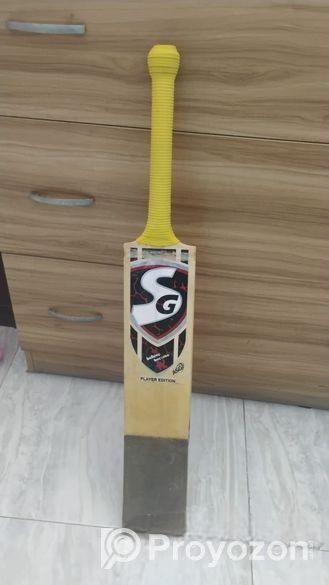 Tape tennis bat