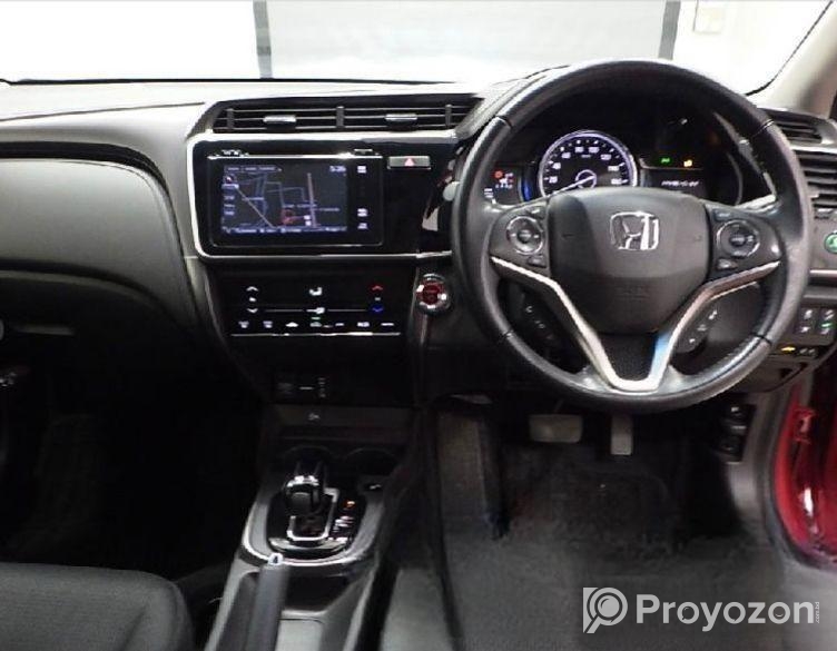Honda Grace LX Red 4/61000 km 2020