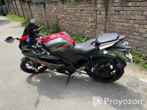 Yamaha R15 . 2020