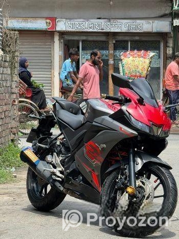 Yamaha R15 . 2020