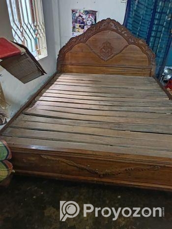 বড় সাইজের খাট (কোন সমস্যা নেই একদম ফ্রেশ সিচুয়েশন)