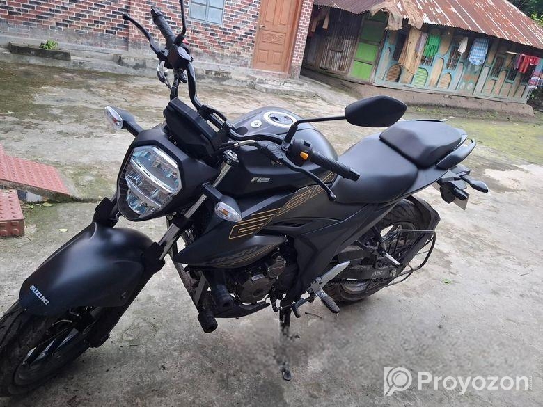 Suzuki Gixxer 250 . 2025