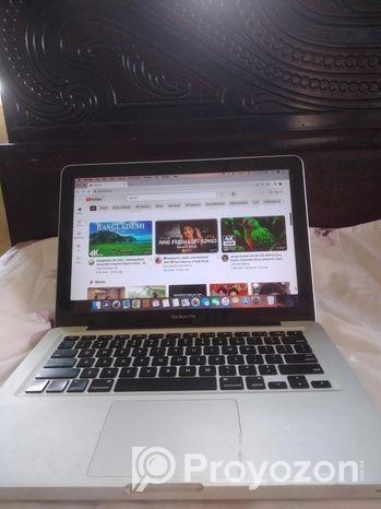 Macbook pro (i7)
