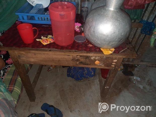 টেবিল বিক্রি