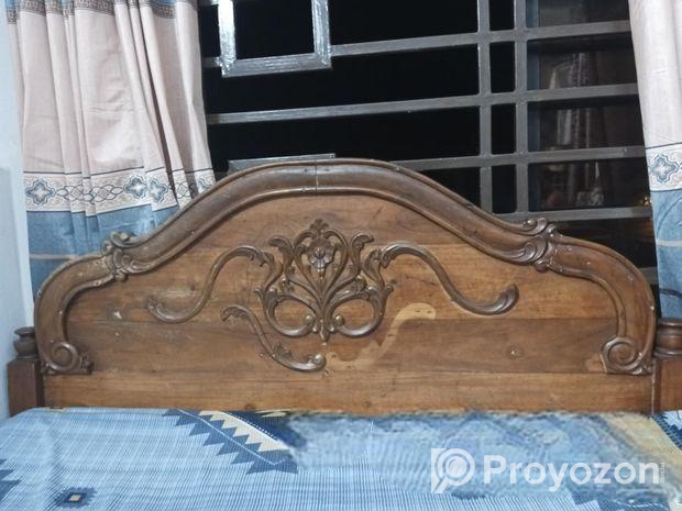মেহগনি কাঠের খাট। ৫ফিট, ৭ফিট