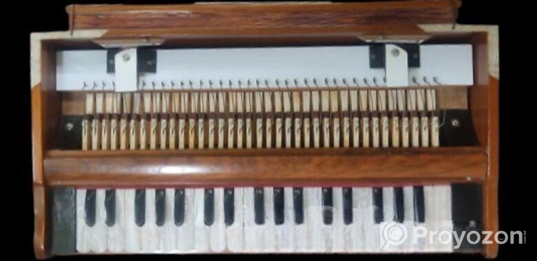 Like New Harmonium (37 Keys)