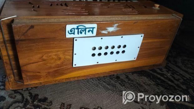 হারমোনিয়াম বিক্রি করা হবে