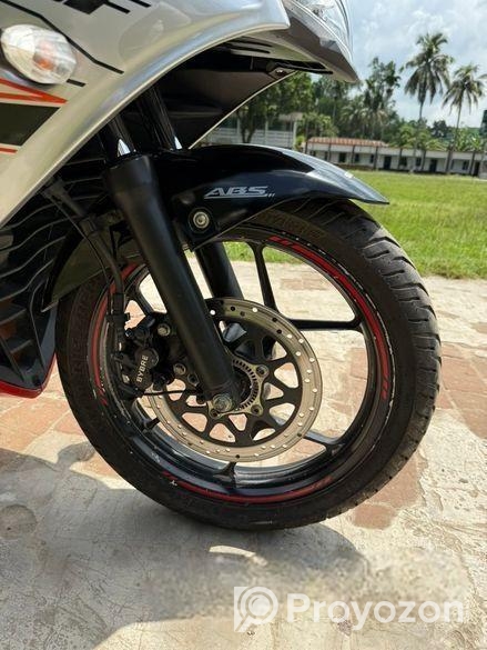 Suzuki Gixxer SF 2022