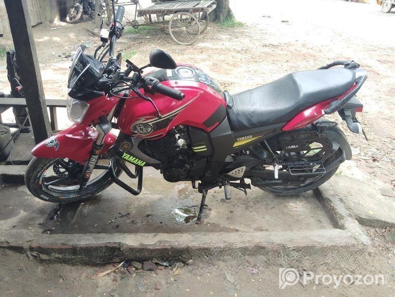 Yamaha FZ ` 2013