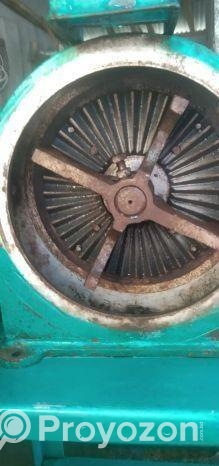 চাল বাংগানোর জন্য মেশিন