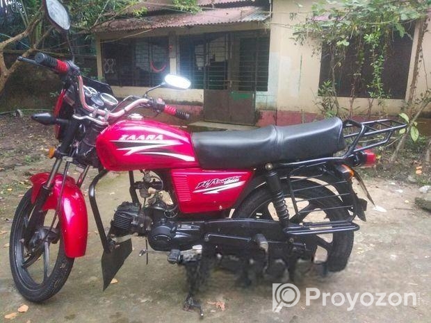 red Zaara motorcycle 2018