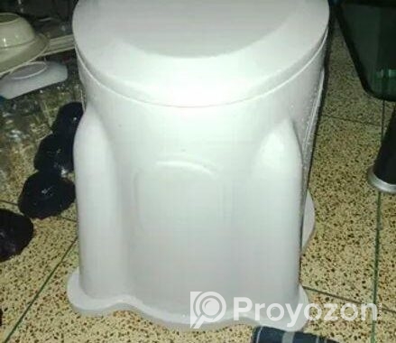 আর এফ এল হাই কমোড