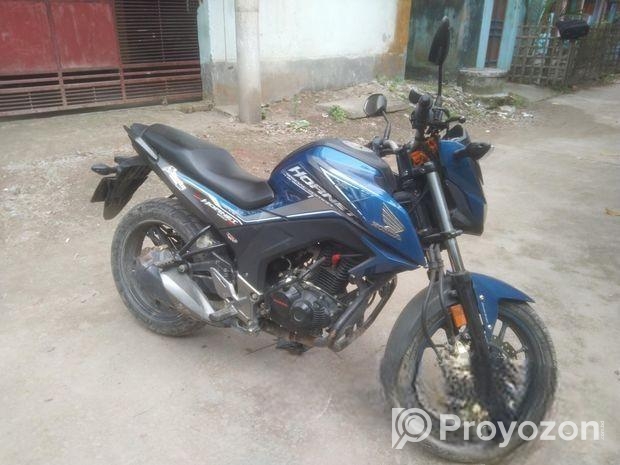 Honda Hornet 2022