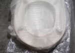 বাতরুমের কমোটের ঢাকনা