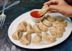 চিকেন মোমো