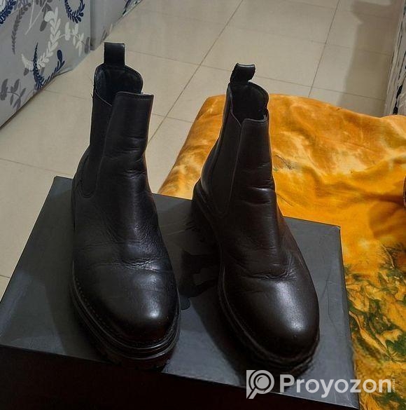 Chelsea boot