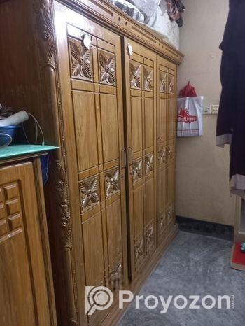 তিন পার্টের আলমিরা