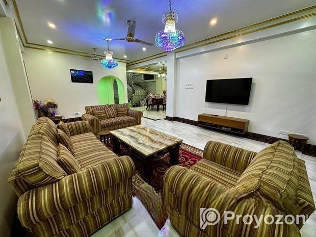 6-bedroom Luxurious Fully Furnished Duplex Apartment Available Fo
