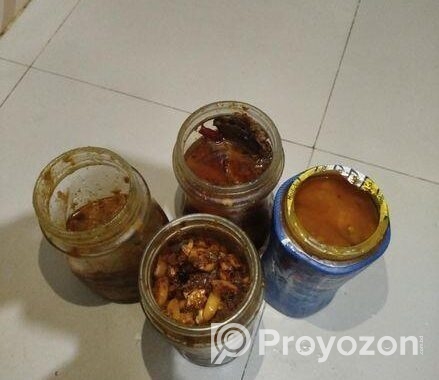 রসুনের আচার।