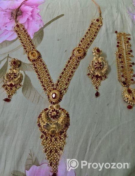 নেকলেস
