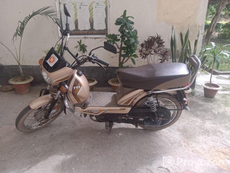 TVS XL 100 . 2023