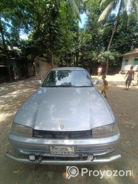 Toyota Camry . 2009