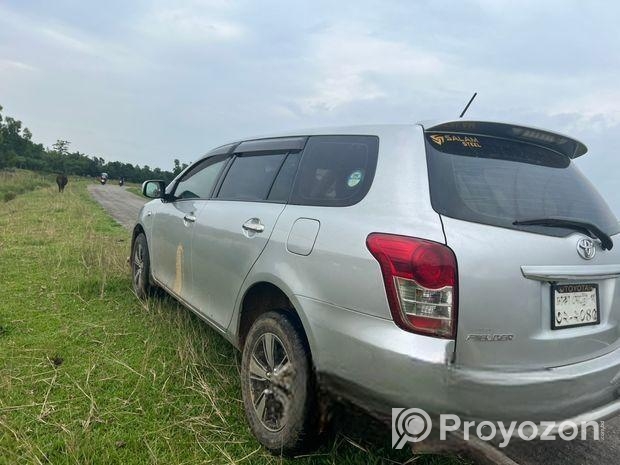Toyota Axio . 2011