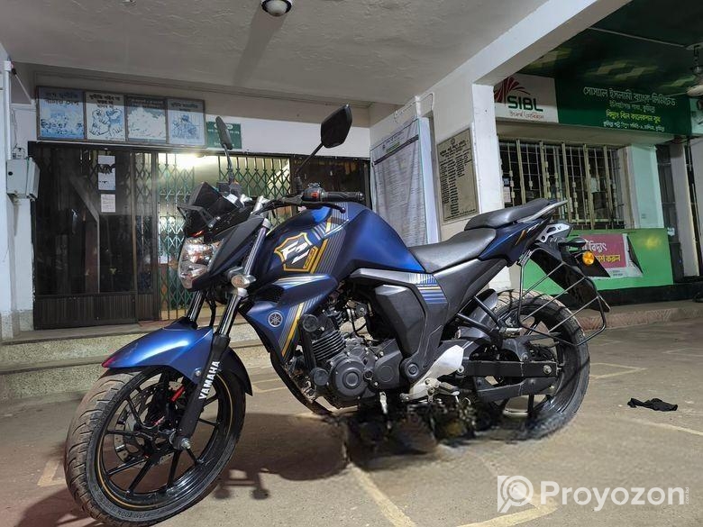 Yamaha FZs V2 . 2023