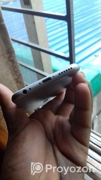Apple iPhone 6S Latest version (Used)