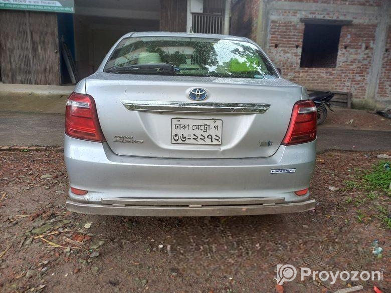 Toyota Axio Hybrid 2015