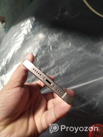 Apple iPhone 13 (Used)