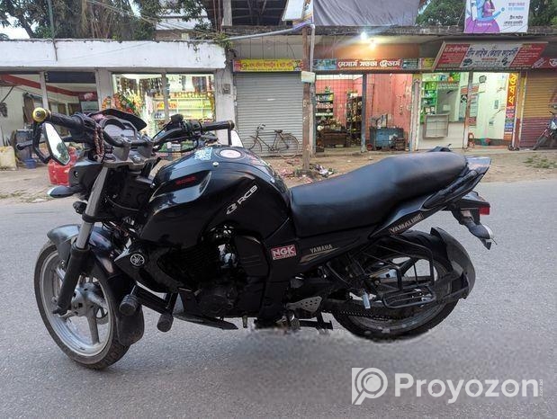 Yamaha FZ . 2012