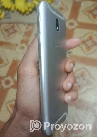 Samsung Galaxy J2 . (Used)