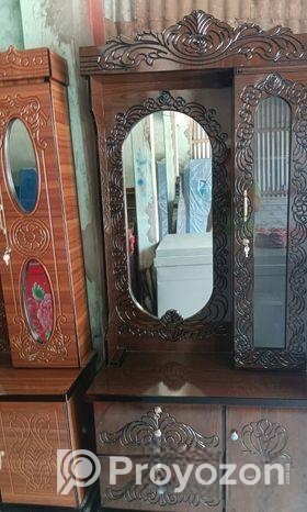 ডেচিন টেবিল অরিজিনাল কোরিয়ান বোর্ডে তৈরি