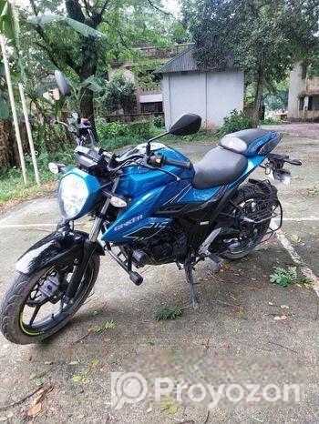 Suzuki Gixxer . 2025