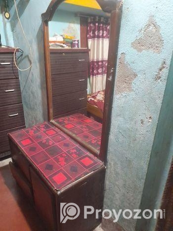 Dressing table